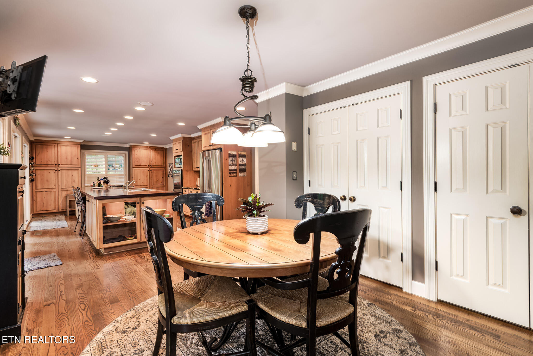 Knoxville, Tennessee 37919, United States, 4 Bedrooms Bedrooms, ,4 BathroomsBathrooms,Residential,Active,129613