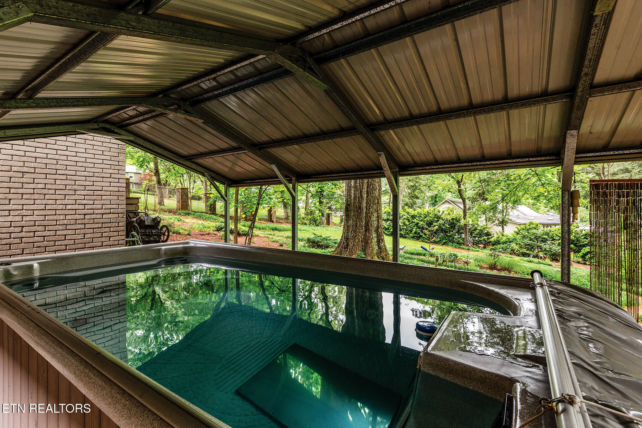 Knoxville, Tennessee 37919, United States, 4 Bedrooms Bedrooms, ,4 BathroomsBathrooms,Residential,Active,129613