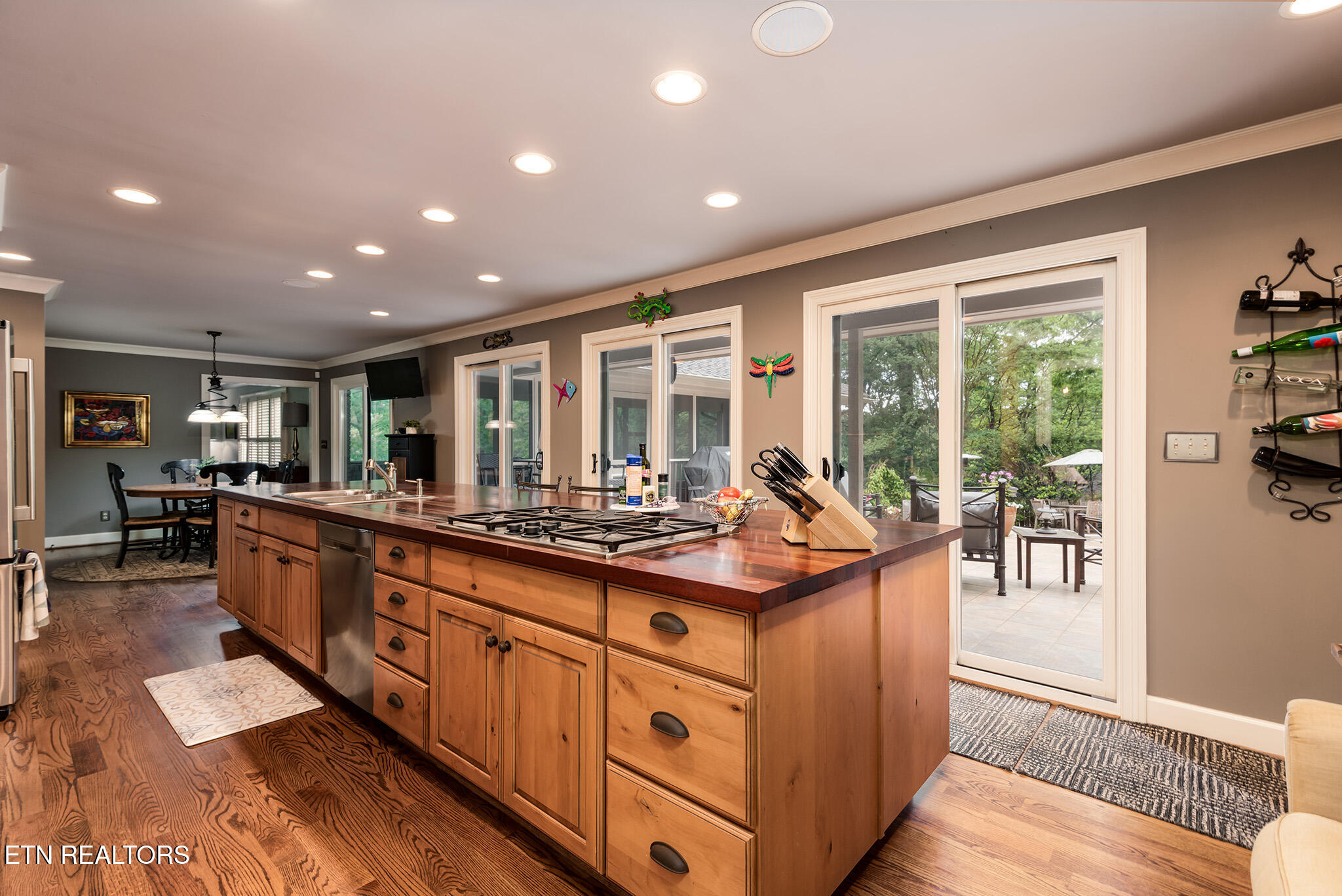 Knoxville, Tennessee 37919, United States, 4 Bedrooms Bedrooms, ,4 BathroomsBathrooms,Residential,Active,129613