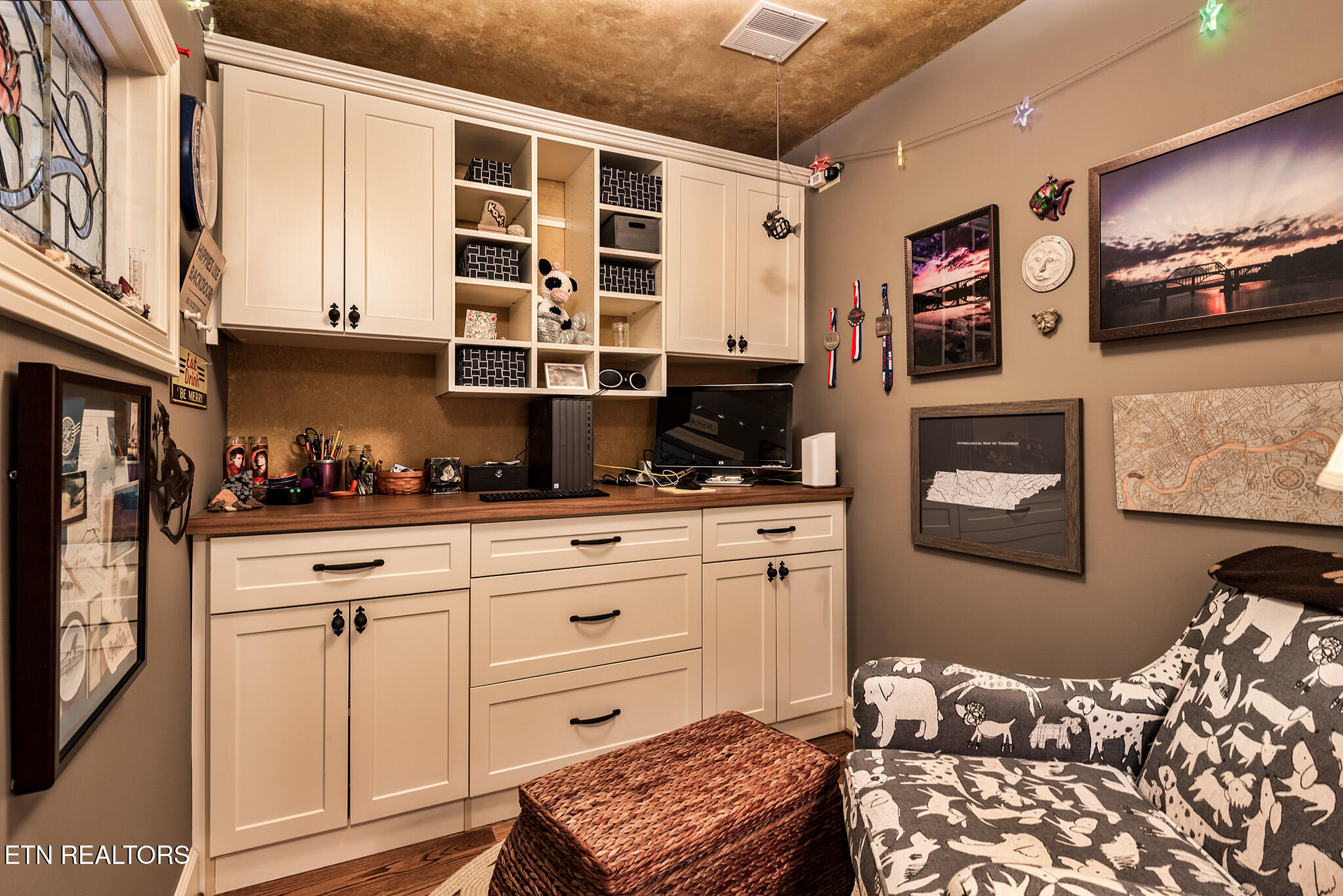 Knoxville, Tennessee 37919, United States, 4 Bedrooms Bedrooms, ,4 BathroomsBathrooms,Residential,Active,129613