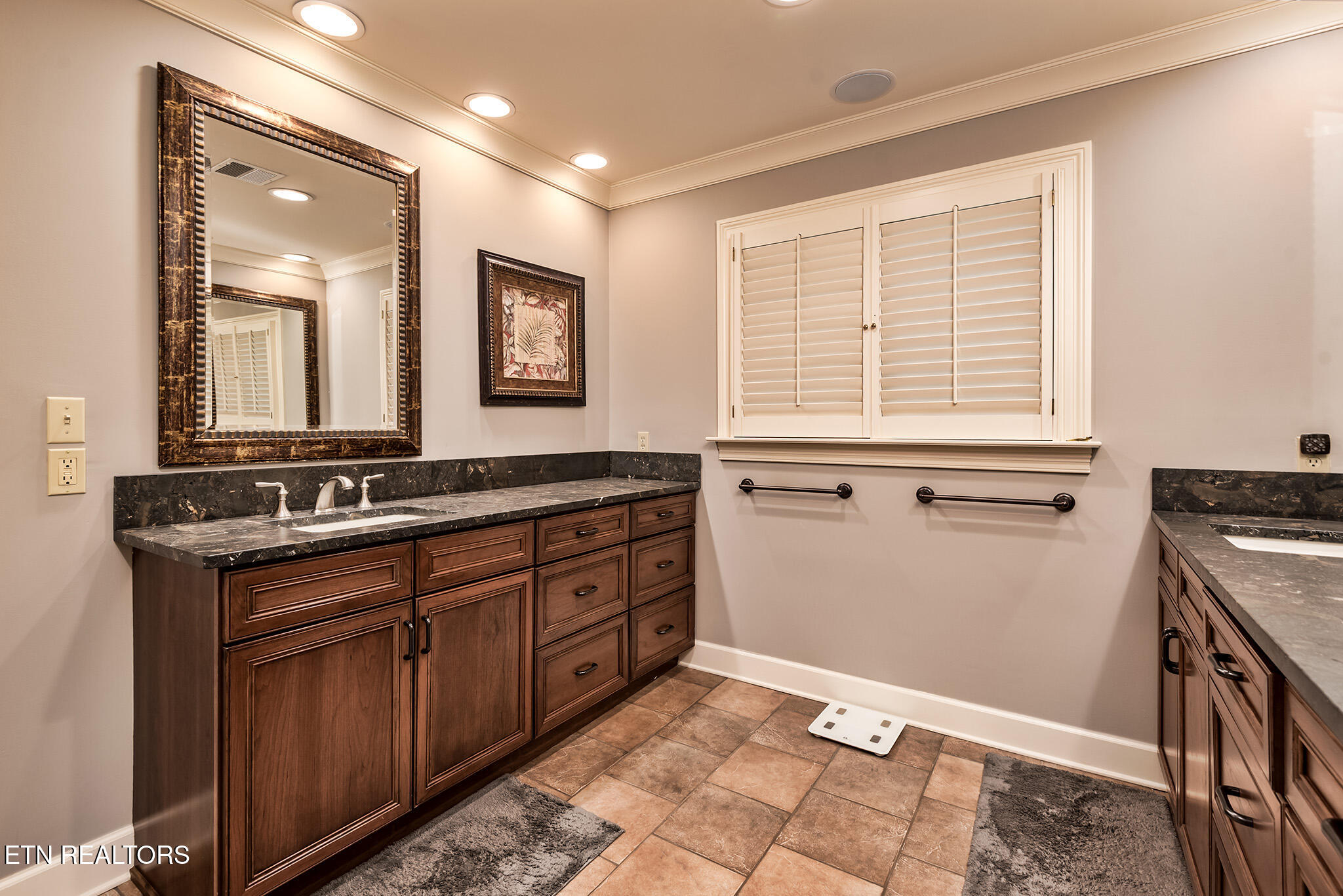 Knoxville, Tennessee 37919, United States, 4 Bedrooms Bedrooms, ,4 BathroomsBathrooms,Residential,Active,129613