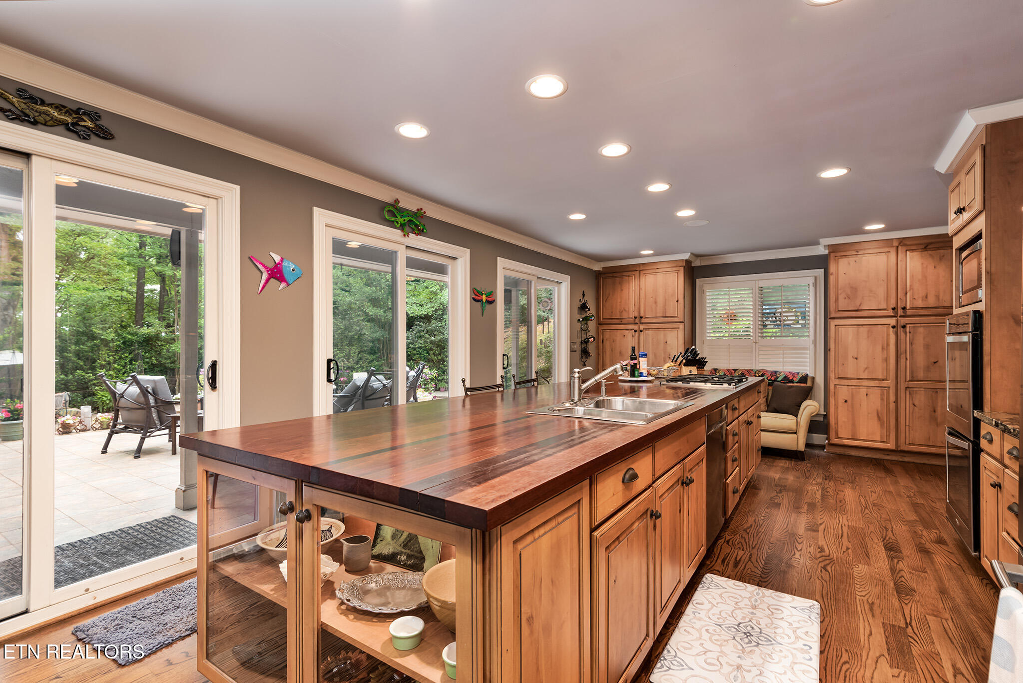 Knoxville, Tennessee 37919, United States, 4 Bedrooms Bedrooms, ,4 BathroomsBathrooms,Residential,Active,129613