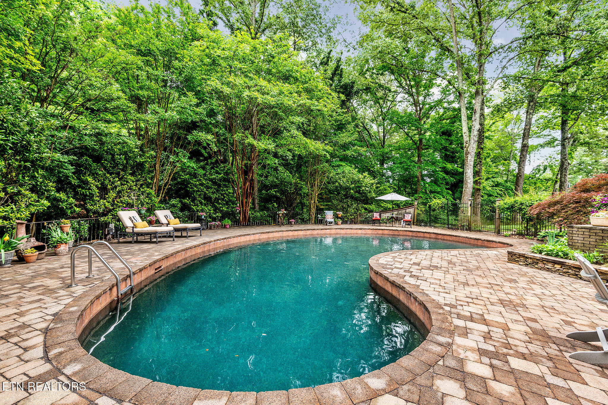 Knoxville, Tennessee 37919, United States, 4 Bedrooms Bedrooms, ,4 BathroomsBathrooms,Residential,Active,129613