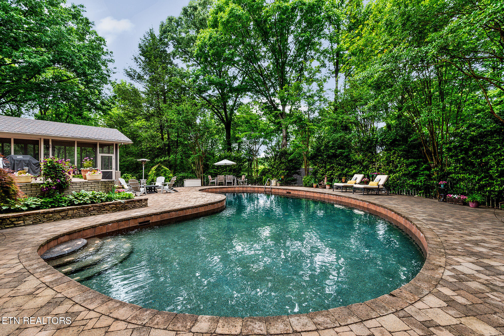 Knoxville, Tennessee 37919, United States, 4 Bedrooms Bedrooms, ,4 BathroomsBathrooms,Residential,Active,129613