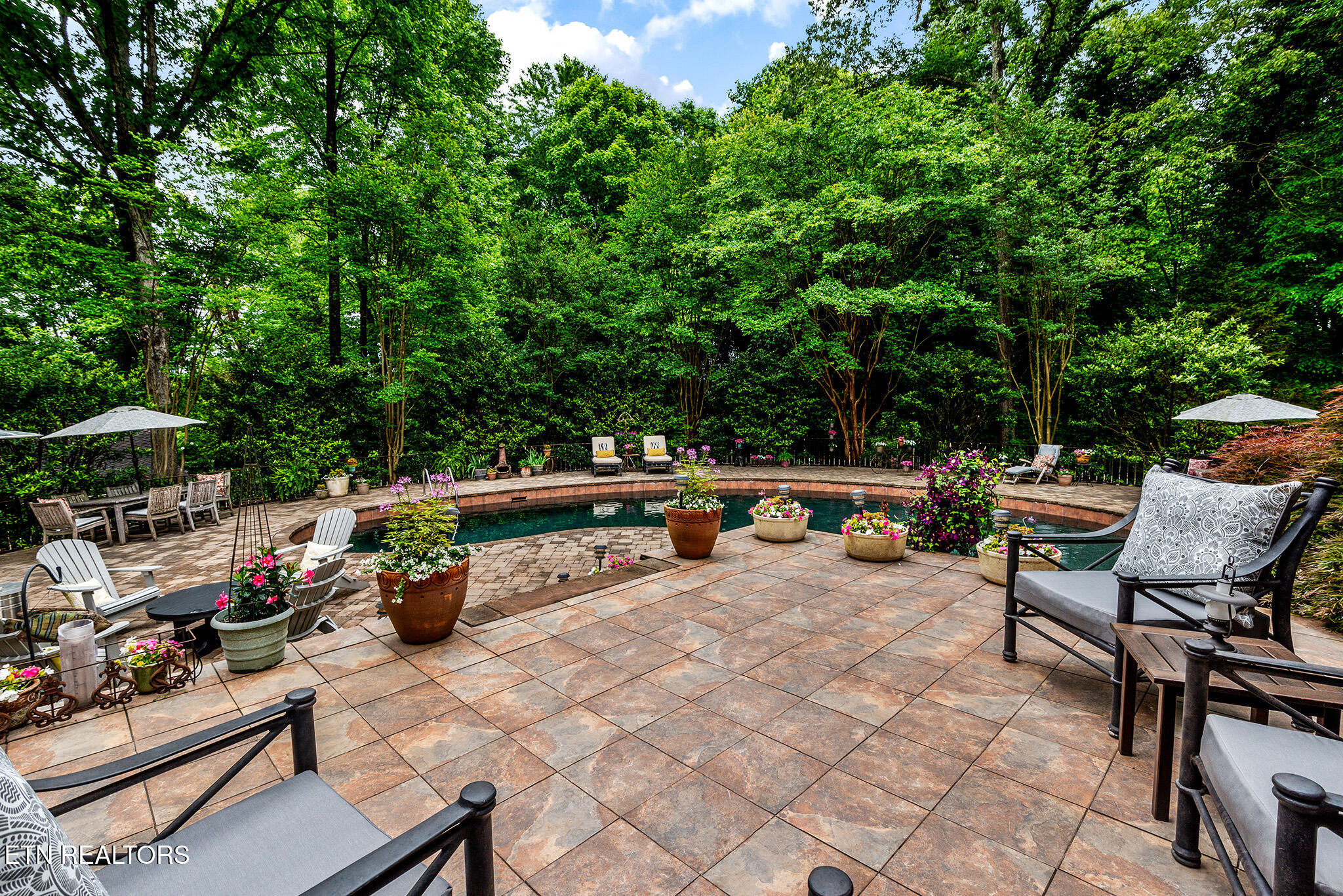 Knoxville, Tennessee 37919, United States, 4 Bedrooms Bedrooms, ,4 BathroomsBathrooms,Residential,Active,129613