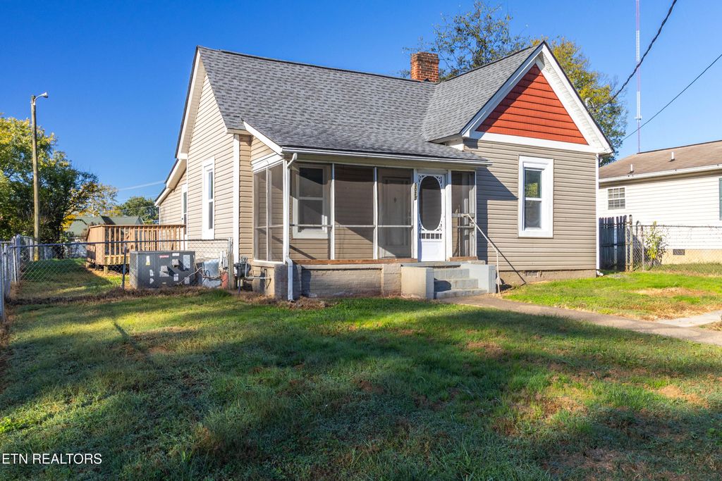 Photo of 3023 Rector St, Knoxville, TN 37921 (MLS # 1318043)