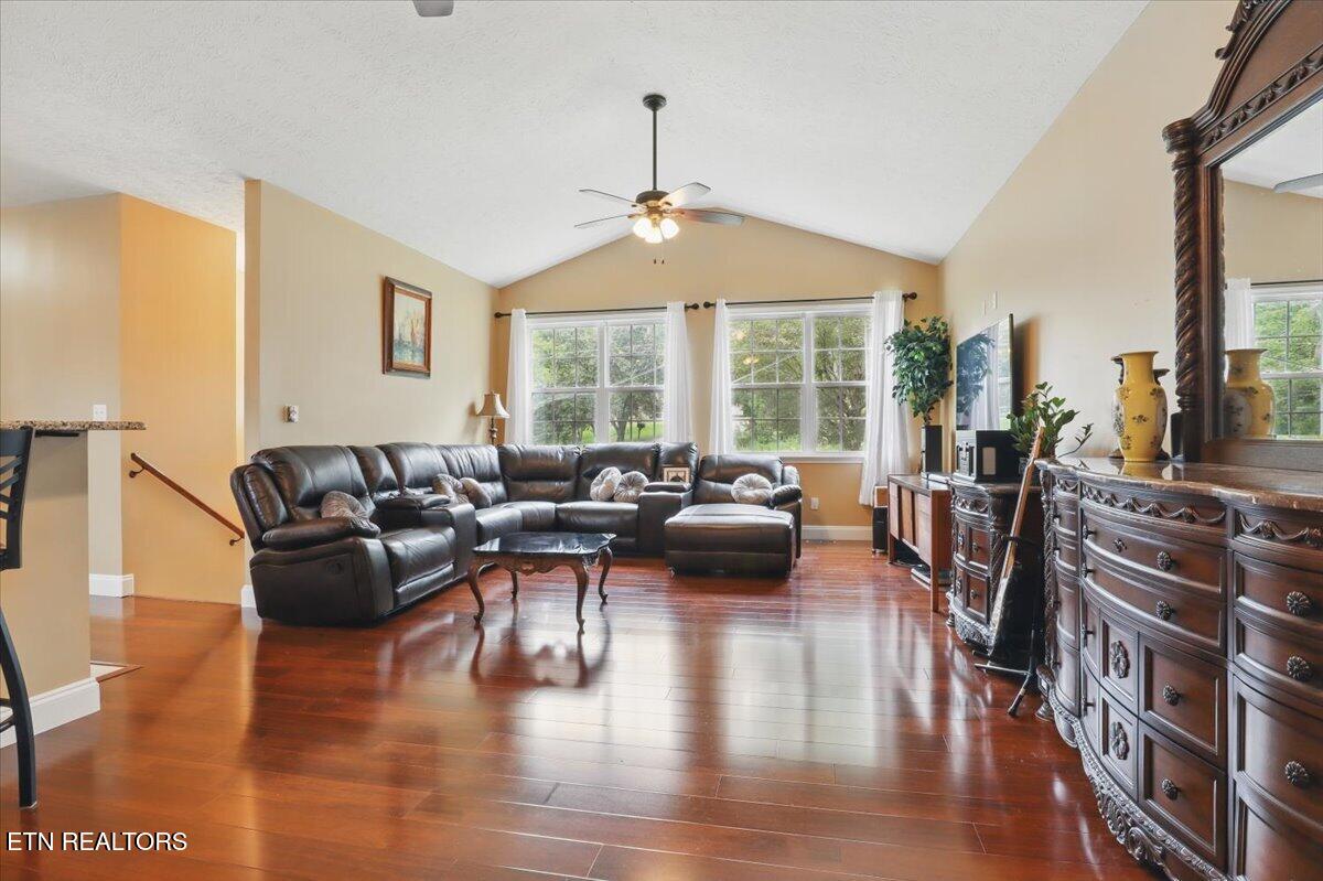 12116 W Kings Gate Rd