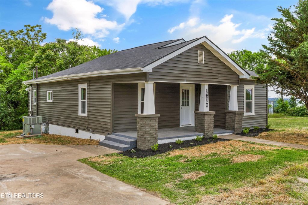 Photo of 1612 Vermont Ave, Knoxville, TN 37921 (MLS # 1339843)