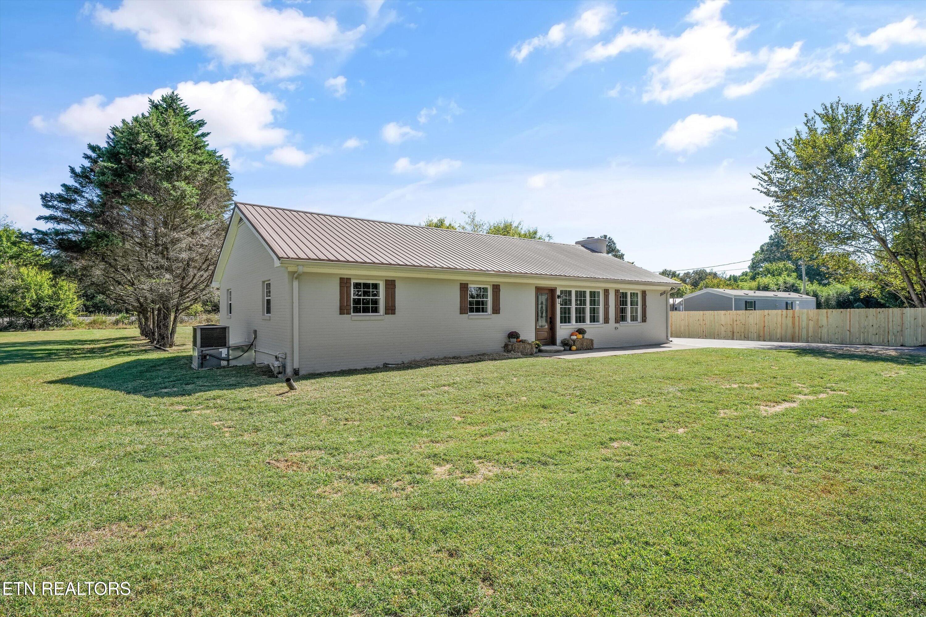 2038 Highway 11 N