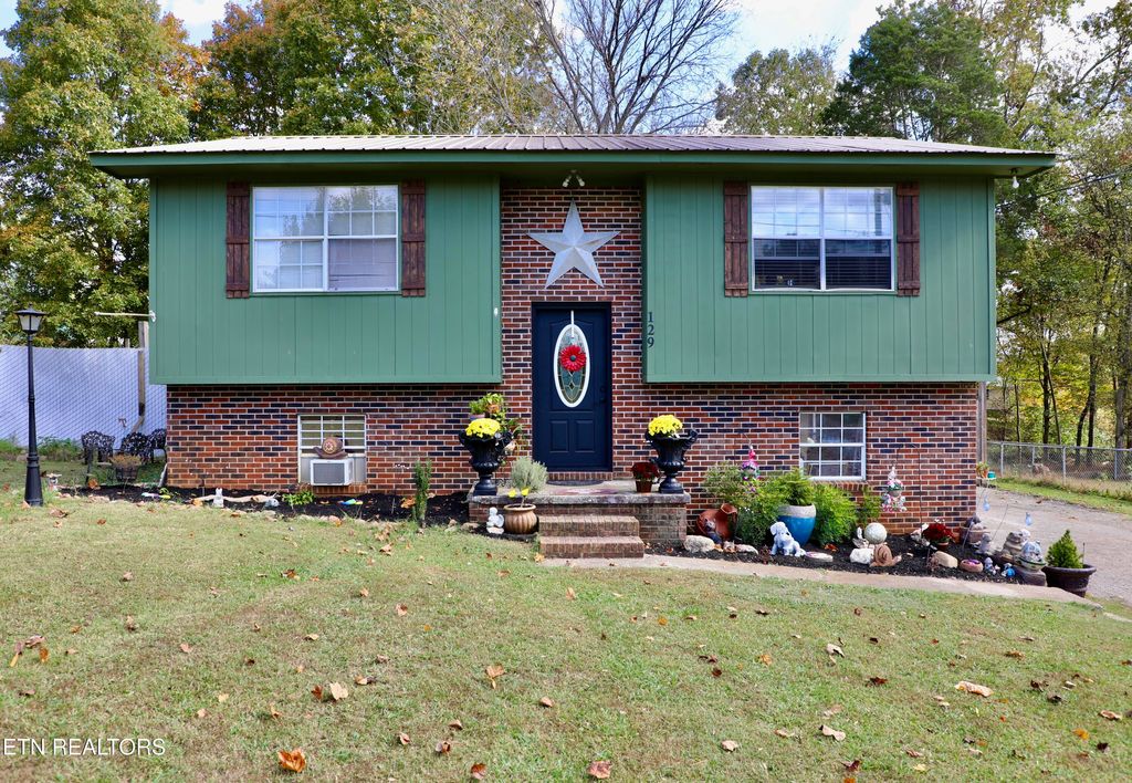 Photo of 129 Dogwood Lane, Madisonville, TN 37354 (MLS # 1281346)