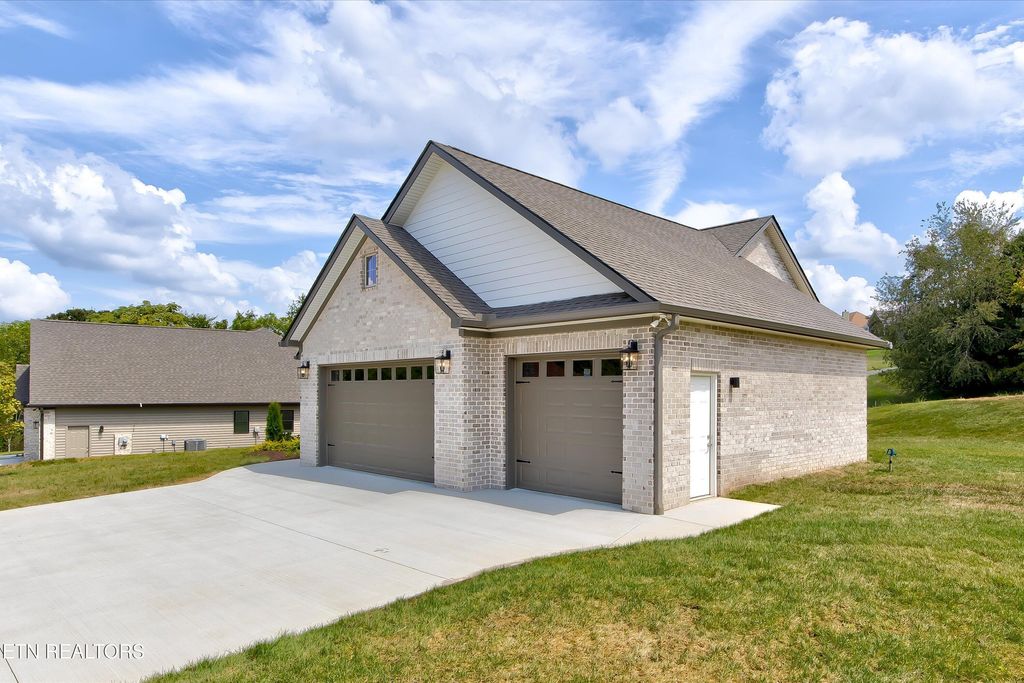 Photo of 250 Walelu Tr, Vonore, TN 37885 (MLS # 1303746)