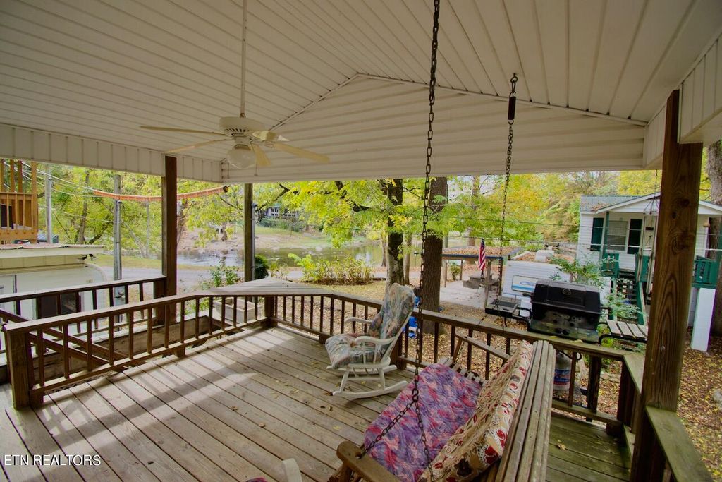 Photo of 4 Carnes Rd, Townsend, TN 37882 (MLS # 1243448)