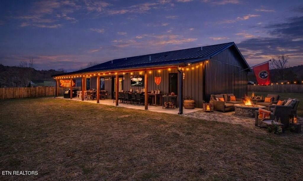 Photo of 110 Eldon Justice Rd, Oliver Springs, TN 37840 (MLS # 1323312)