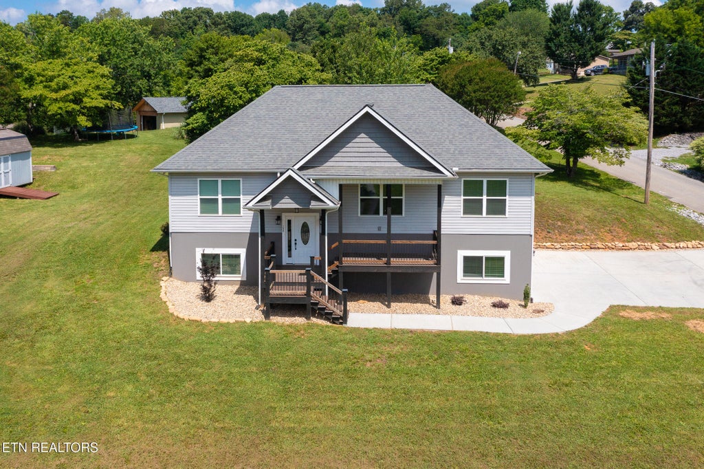 Photo of 7090 Loudon Ridge Rd, Lenoir City, TN 37771 (MLS # 1345163)