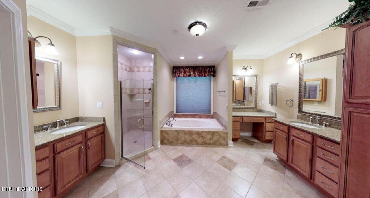 Knoxville, Tennessee, 37920, United States, 6 Bedrooms Bedrooms, ,8 BathroomsBathrooms,Residential,Active,2013676