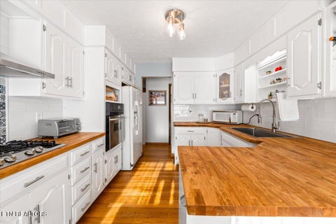 Tiny photo for 328 Brown Crest Rd, LaFollette, TN 37766 (MLS # 1357577)