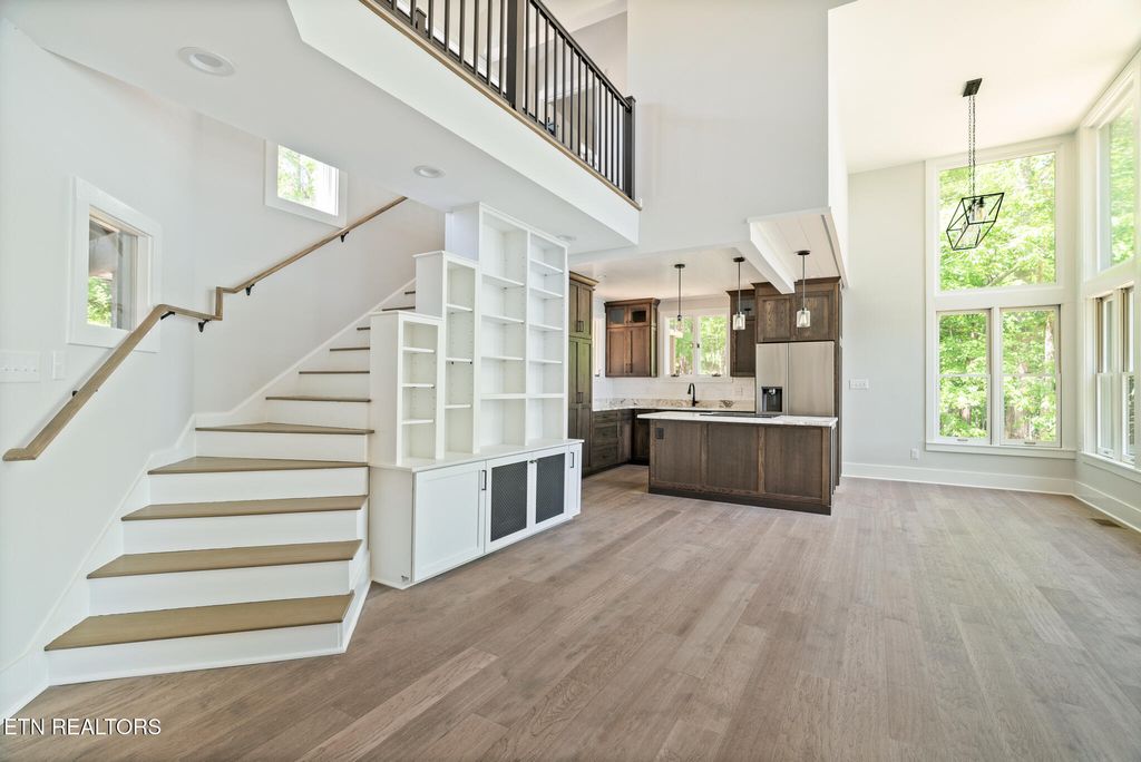 Photo of 4042 Riverpoint Way, Louisville, TN 37777 (MLS # 1325677)