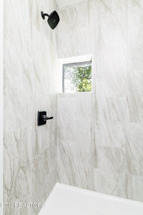 Tiny photo for 4042 Riverpoint Way, Louisville, TN 37777 (MLS # 1325677)