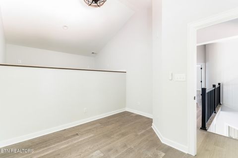 Tiny photo for 4042 Riverpoint Way, Louisville, TN 37777 (MLS # 1325677)