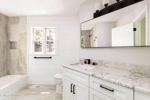 Tiny photo for 4042 Riverpoint Way, Louisville, TN 37777 (MLS # 1325677)