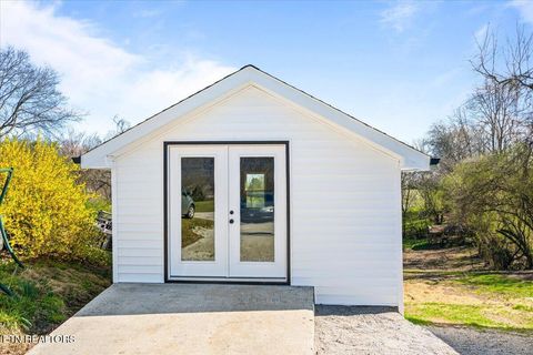 Tiny photo for 904 Kingston Ave, Rockwood, TN 37854 (MLS # 1332383)