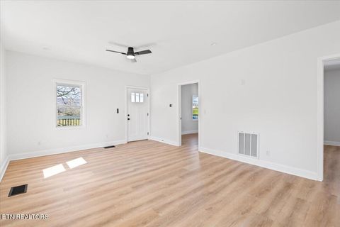 Tiny photo for 904 Kingston Ave, Rockwood, TN 37854 (MLS # 1332383)