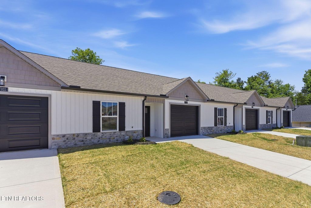 Photo of 7323 Woodpecker Way #26, Knoxville, TN 37921 (MLS # 1339145)