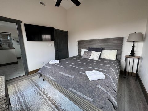 Tiny photo for 869 Chestnut Drive, Gatlinburg, TN 37738 (MLS # 1334805)