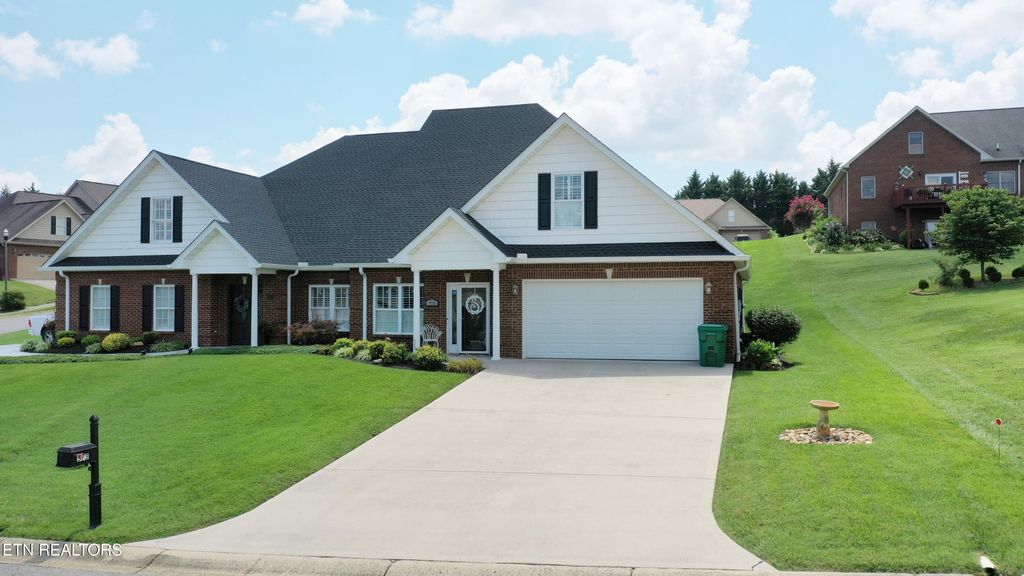 Photo of 573 Kensington Drive, Morristown, TN 37814 (MLS # 1314676)