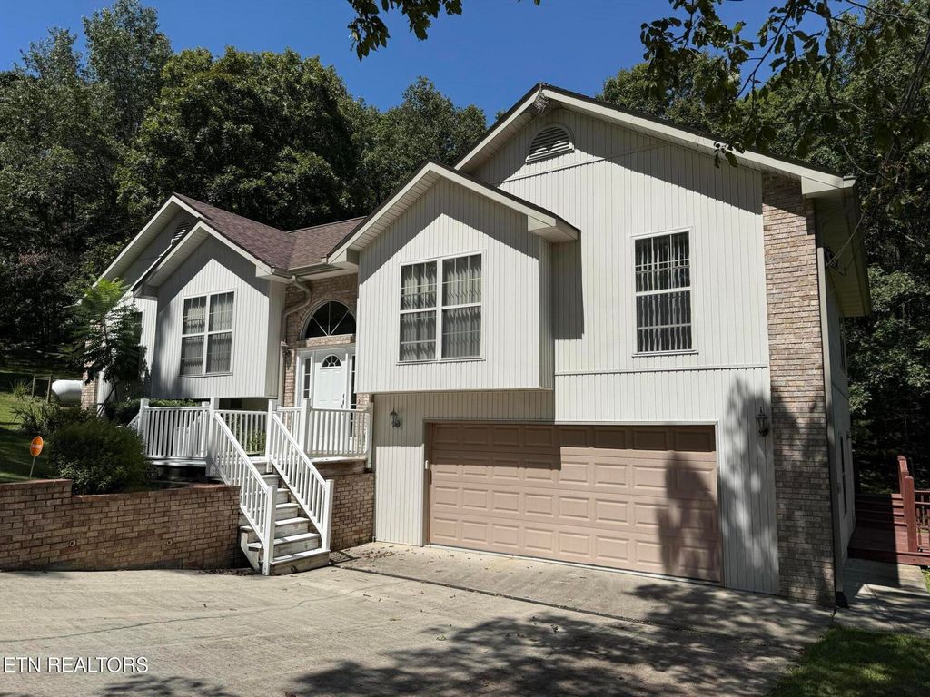 Photo of 148 Fox Run Rd, Crossville, TN 38571 (MLS # 1317407)