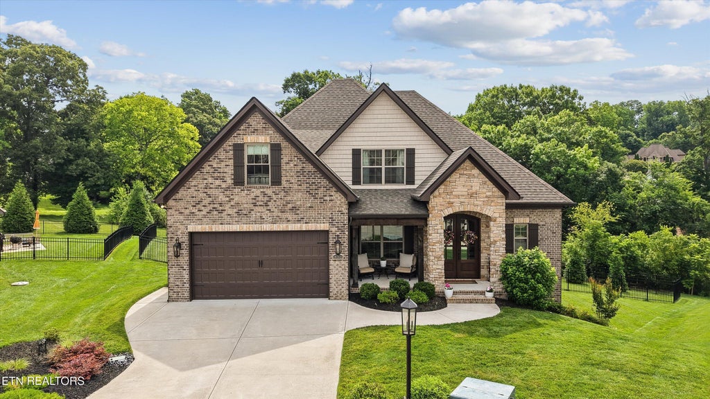 Photo of 9202 Iris Garden Lane, Knoxville, TN 37922 (MLS # 1345885)
