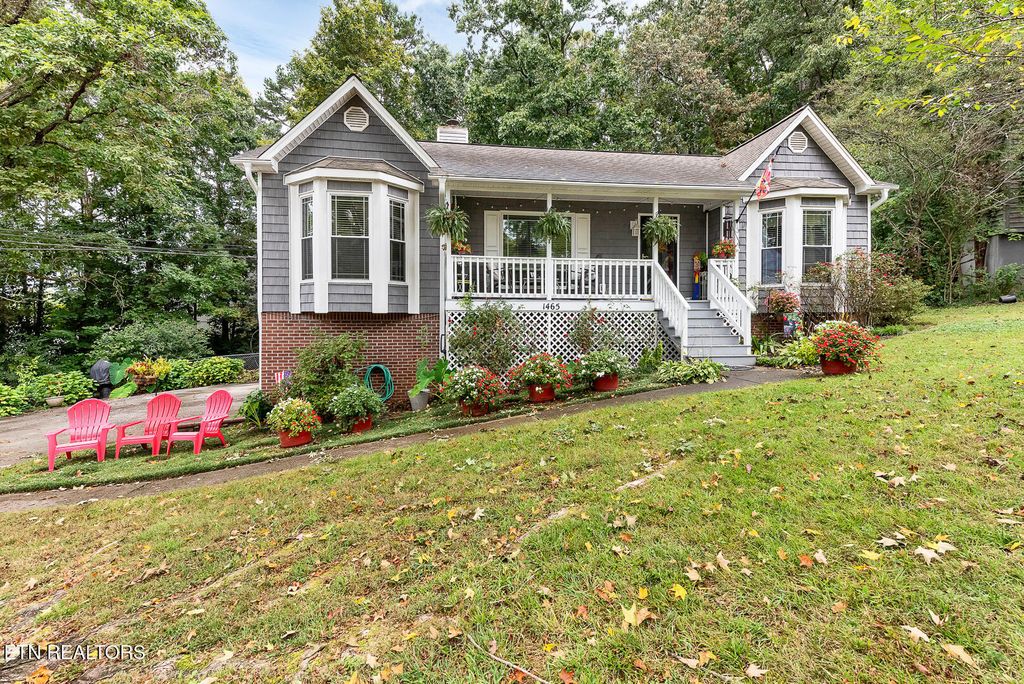 Photo of 1465 Overton Lane, Knoxville, TN 37923 (MLS # 1318053)