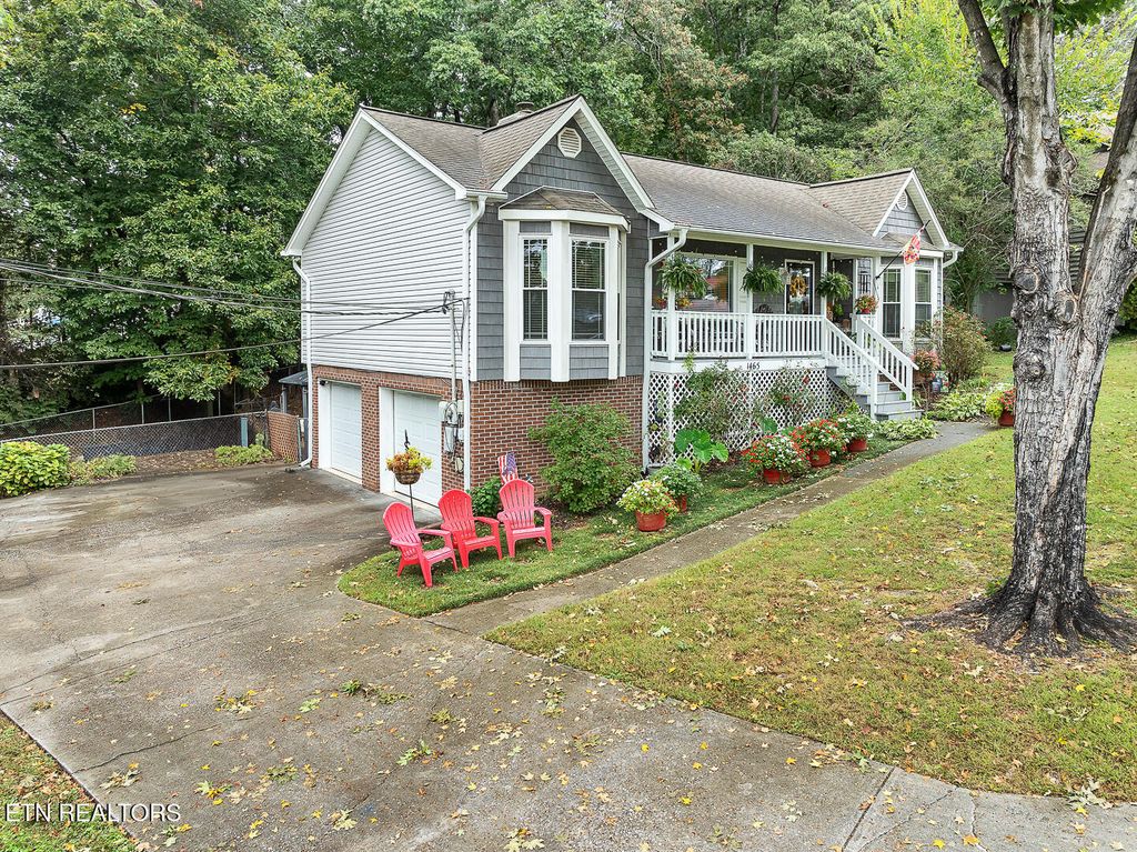 Photo of 1465 Overton Lane, Knoxville, TN 37923 (MLS # 1318053)