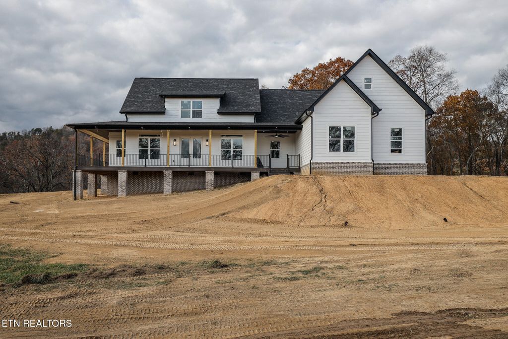 Photo of 821 Franklin Crossing, Maryville, TN 37804 (MLS # 1320306)