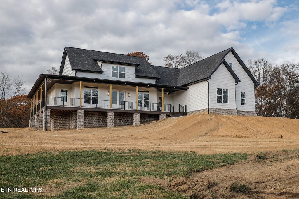 Photo of 821 Franklin Crossing, Maryville, TN 37804 (MLS # 1320306)