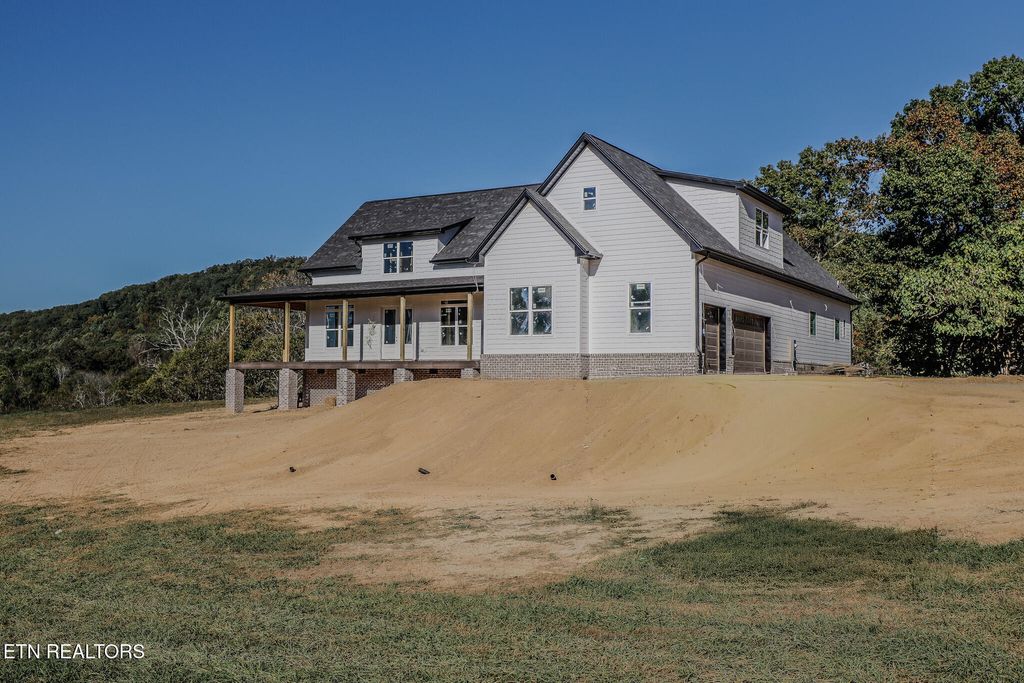 Photo of 821 Franklin Crossing, Maryville, TN 37804 (MLS # 1320306)