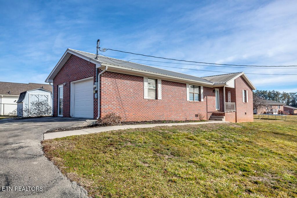 Photo of 322 Shamrock Drive, Jefferson City, TN 37760 (MLS # 1329807)