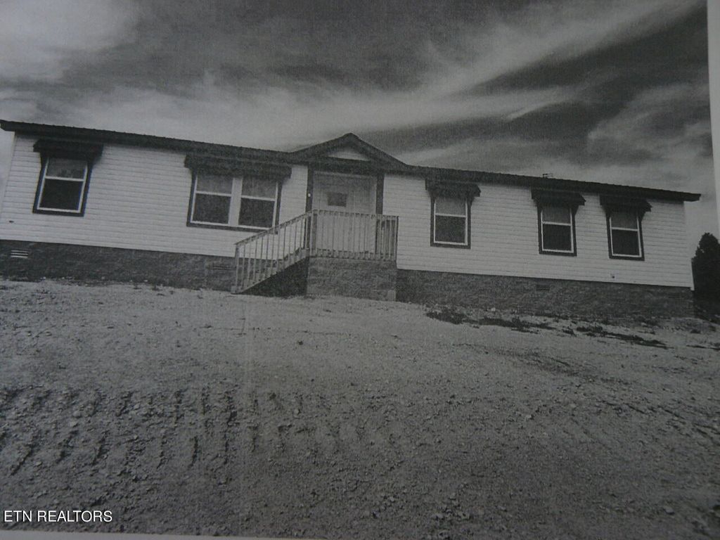 Photo of 1068 Elaine Drive, Tazewell, TN 37879 (MLS # 1276652)