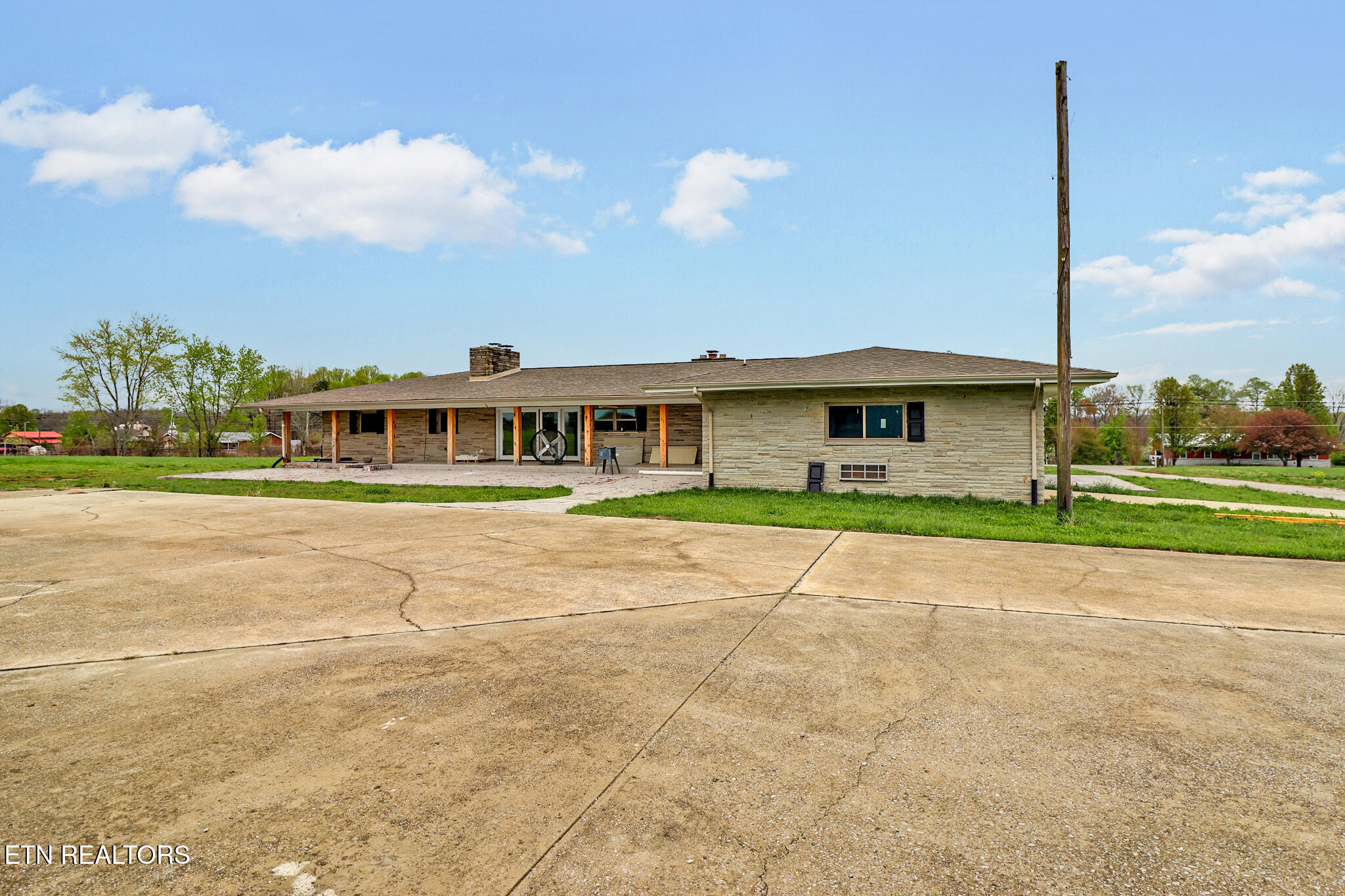 1128 Allardt Hwy