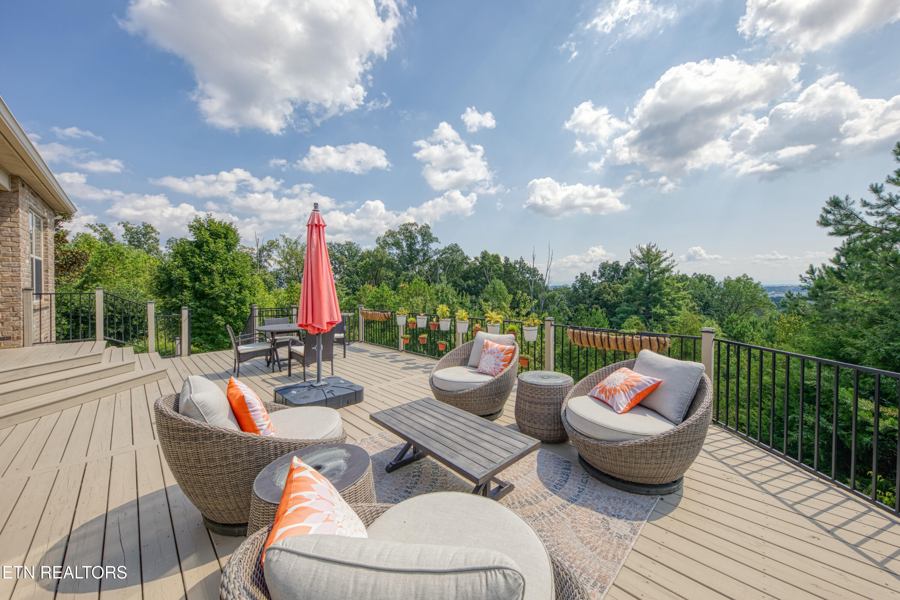 1273 Bishops View Lane