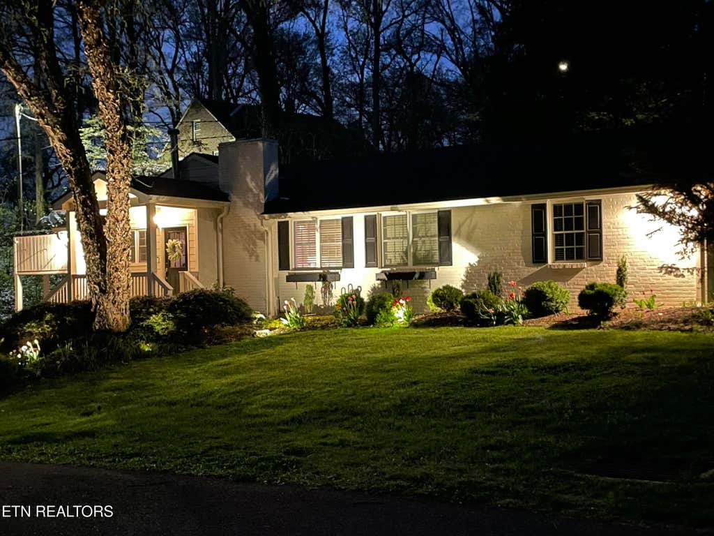 Photo of 103 NW Greenbrier Drive, Knoxville, TN 37919 (MLS # 1292614)