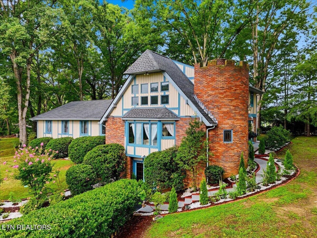 Photo of 111 Red Oak Rd, Maryville, TN 37803 (MLS # 1349857)