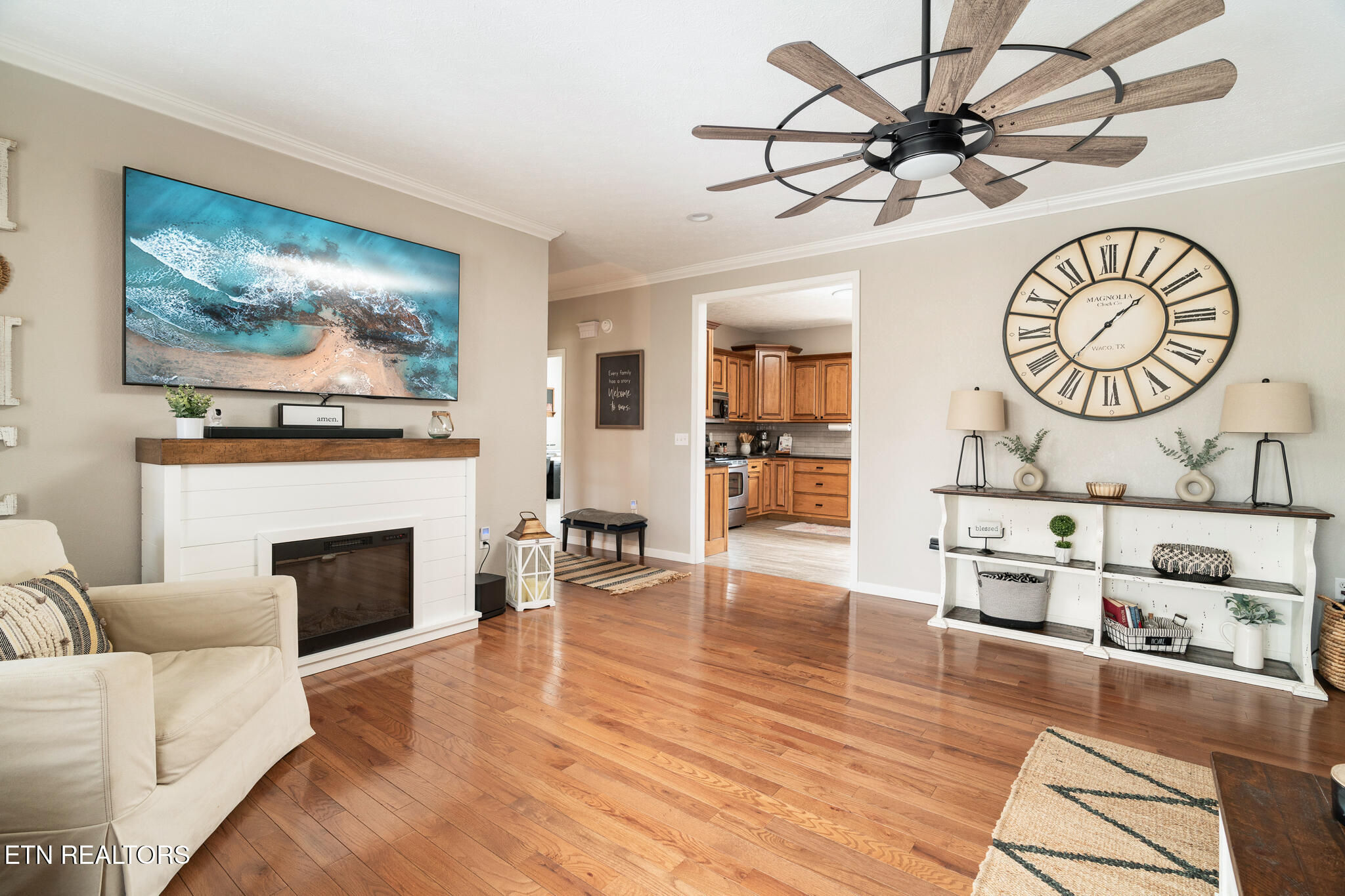 1407 Ellis Woods Loop