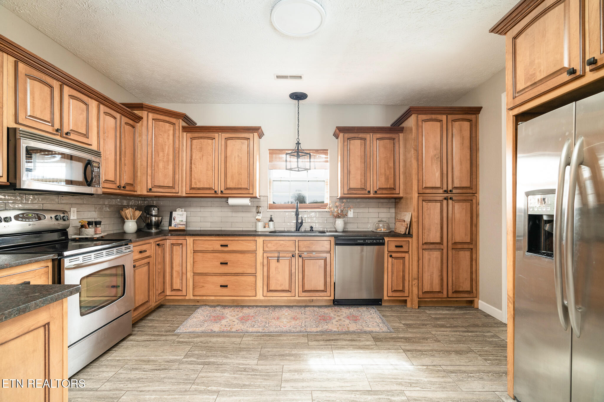 1407 Ellis Woods Loop