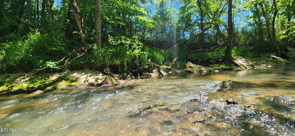 Photo of 828 Helton Rd, Maryville, TN 37804 (MLS # 1339531)