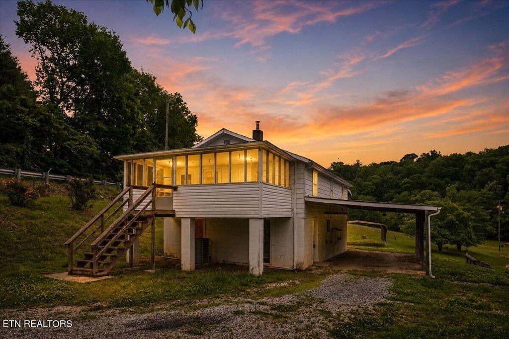 Photo of 743 Lovely Bluff Rd, Rocky Top, TN 37769 (MLS # 1340240)