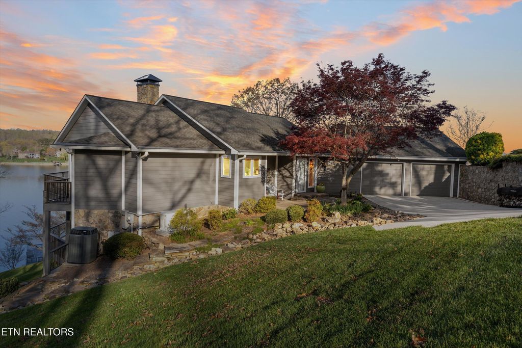 Photo of 1160 Chula Vista Drive, Friendsville, TN 37737 (MLS # 1295197)