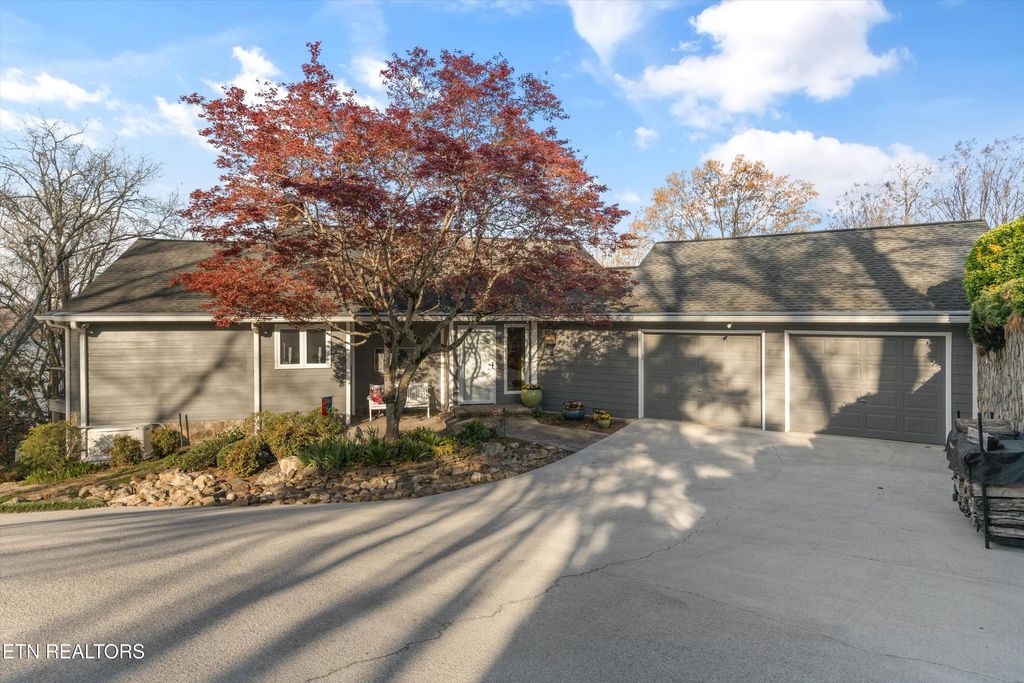 Photo of 1160 Chula Vista Drive, Friendsville, TN 37737 (MLS # 1295197)