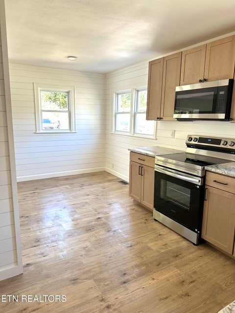 Tiny photo for 1602 Garfield St, Alcoa, TN 37701 (MLS # 1360268)
