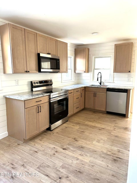 Tiny photo for 1602 Garfield St, Alcoa, TN 37701 (MLS # 1360268)